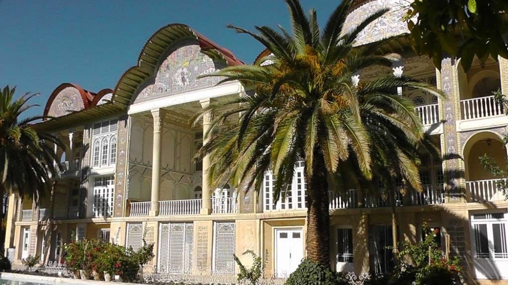 Der Garten in Shiraz. In einem Land, das hauptsächlich aus Wüste besteht, haben Gärten natürlich eine besondere Bedeutung. Dieser war einer der Schönsten, die wir besichtigt haben.